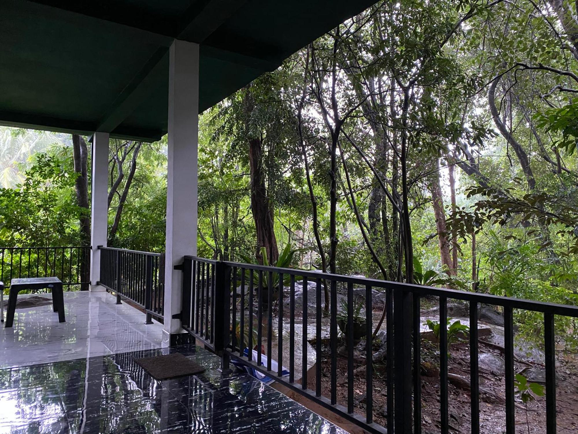 Green House Resort Сигирия Екстериор снимка
