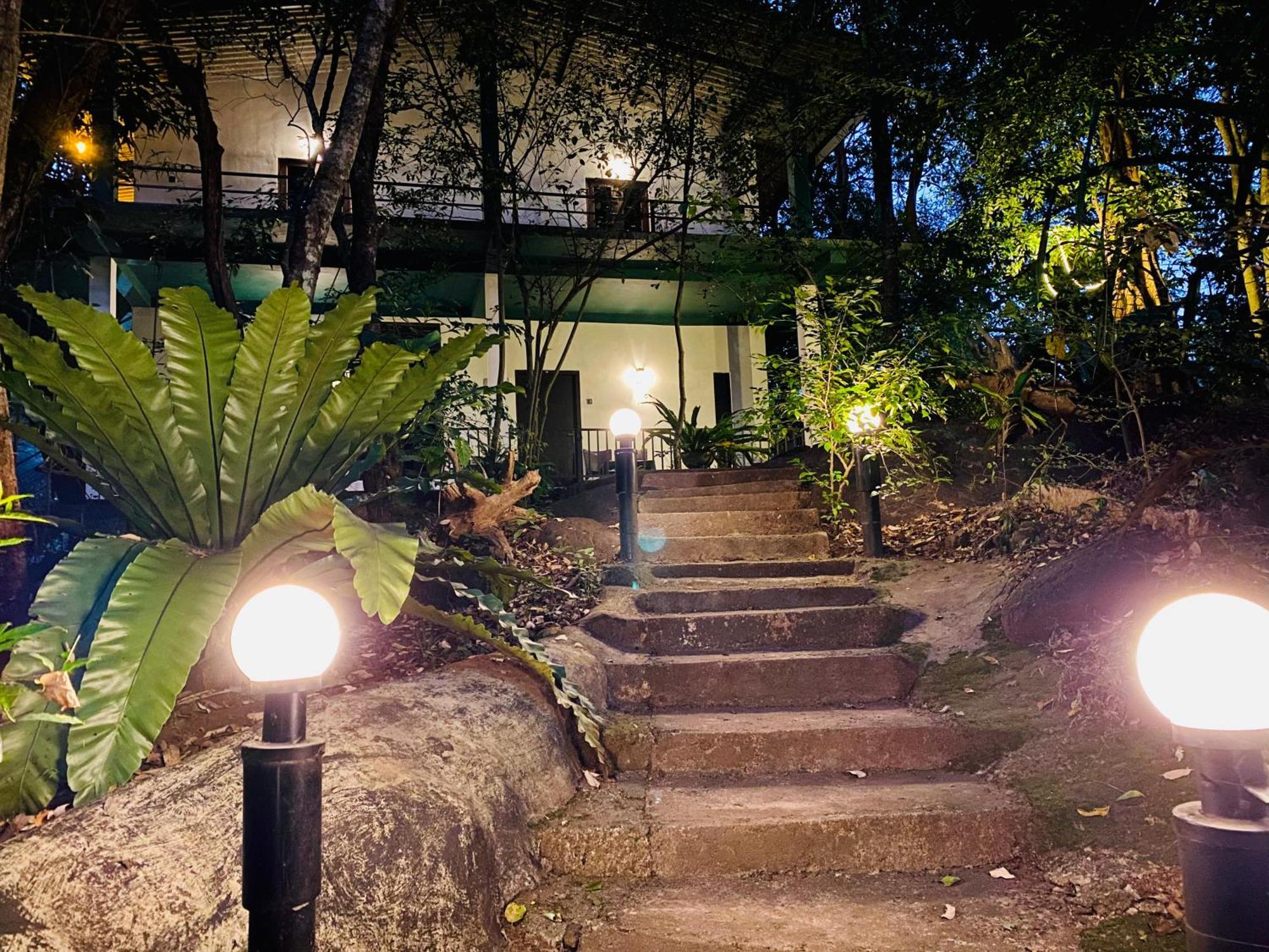 Green House Resort Сигирия Екстериор снимка